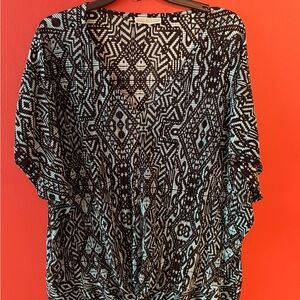 Dana Buchman Black and White Patterned Blouse